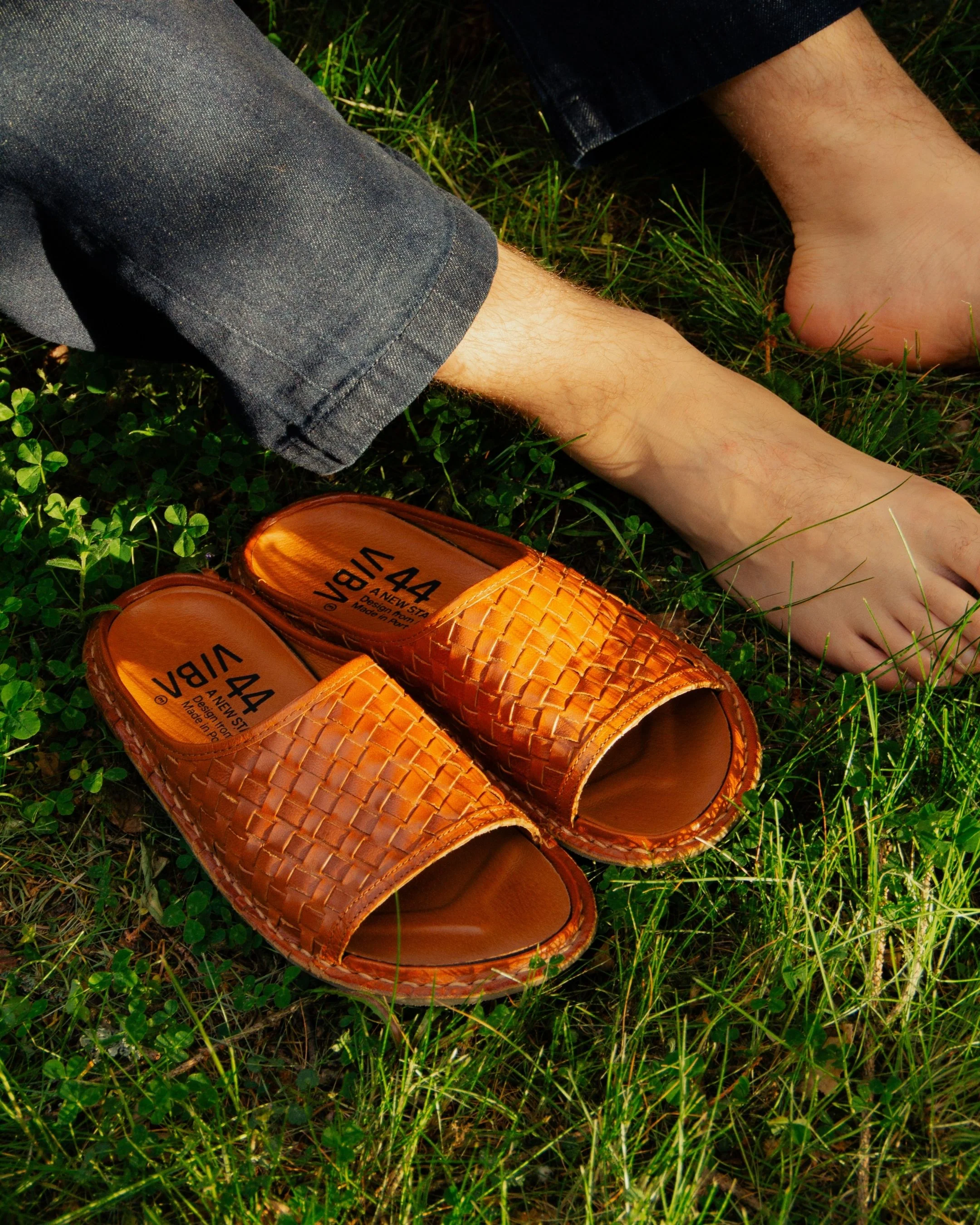 SAINT TROPEZ Woven Leather Cognac Brown - Image 12